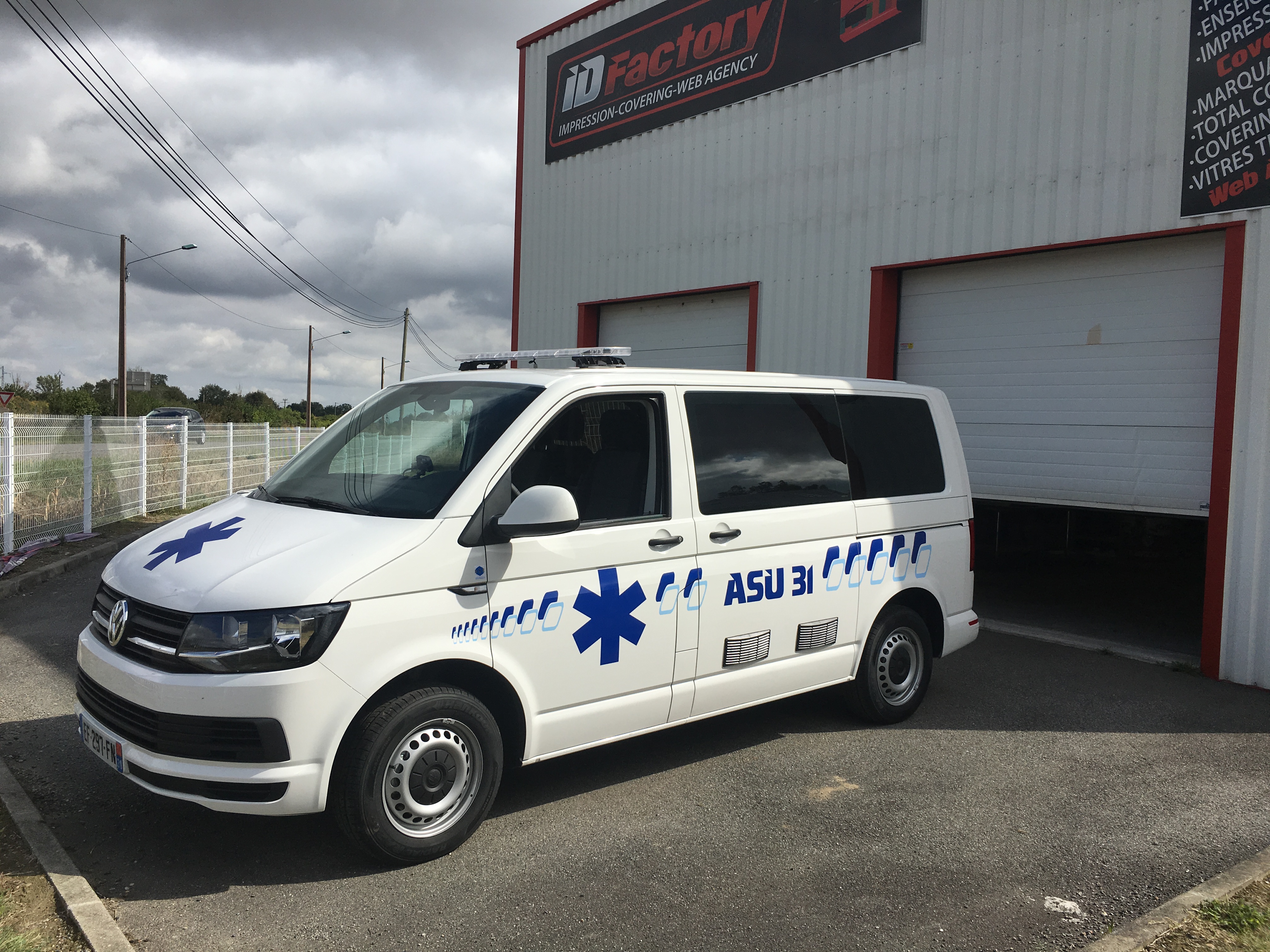 Flocage voiture d'urgence  Web, enseignes, imprimerie