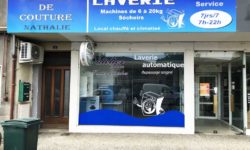 Enseigne + vitrine Laverie (Cazères 31220)