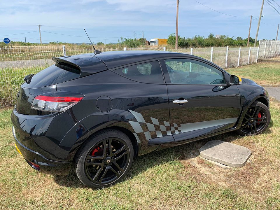 Covering sur Renault Mégane RS - ID Factory - impression Numérique