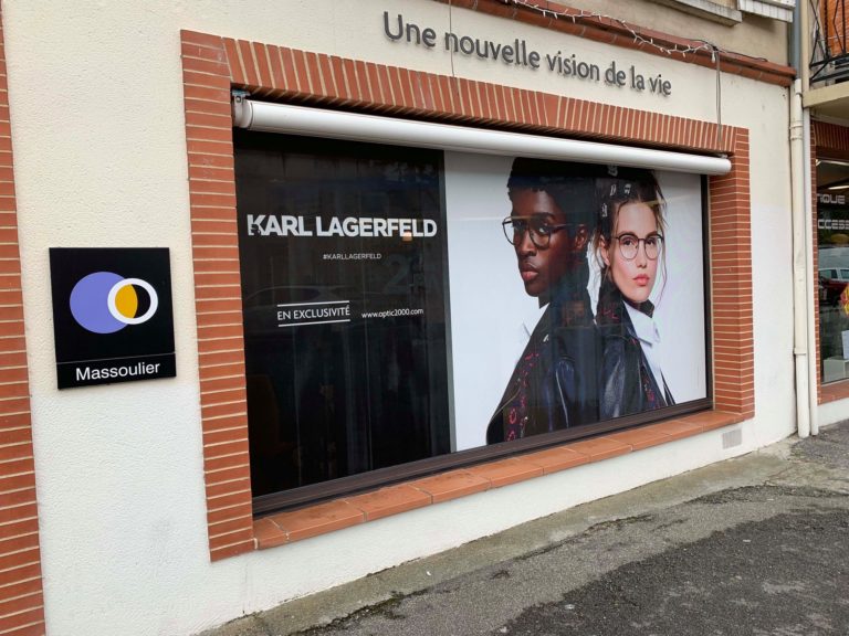 Vinyl MicroPerforée sur Vitrine Optic2000 (Cazères et Martres)