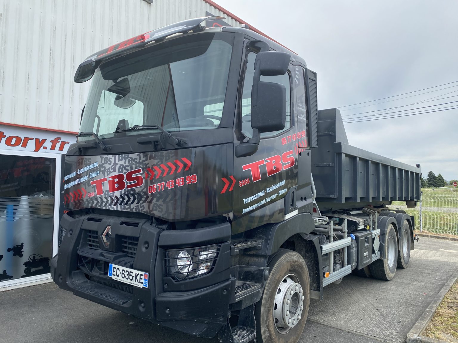 Covering Complet Renault truck (société TBS Terrassement) - ID Factory