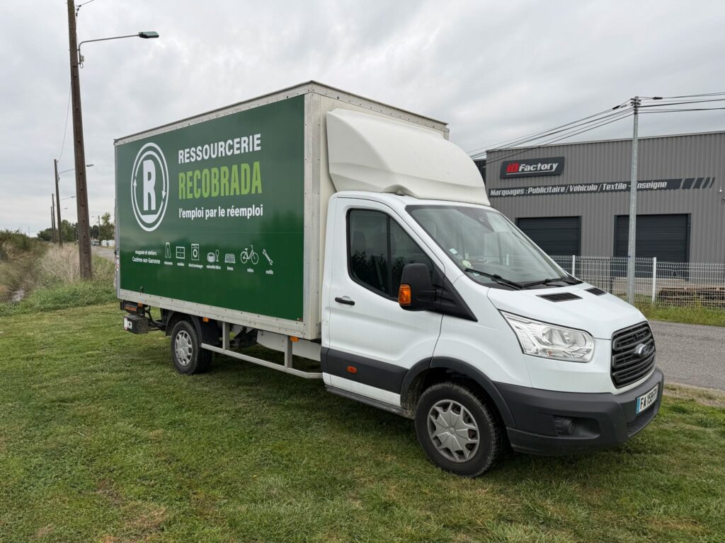 Marquage publicitaire sur Ford Transit 20m3 pour Recobrada Cazères