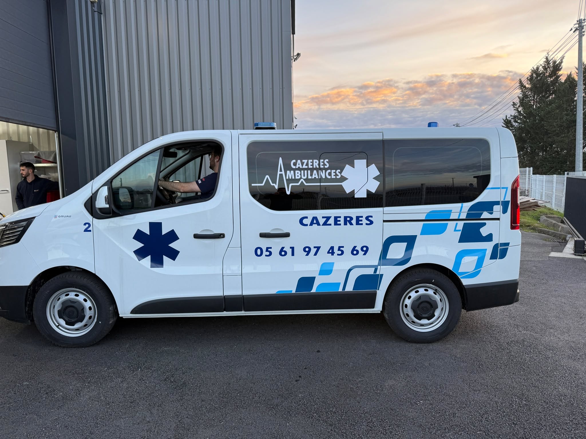Cazères Ambulances - marquage publicitaire signé IDFactory Cazères !