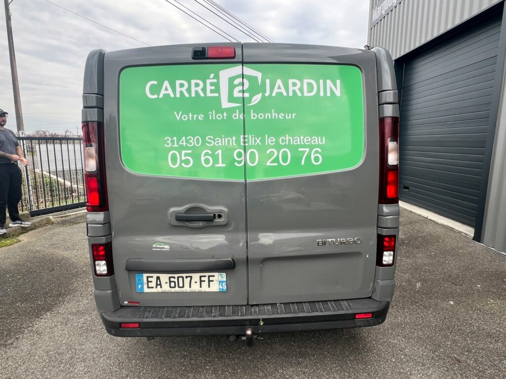 Marquage publicitaire véhicule utilitaire – Renault Trafic société Carré 2 Jardin