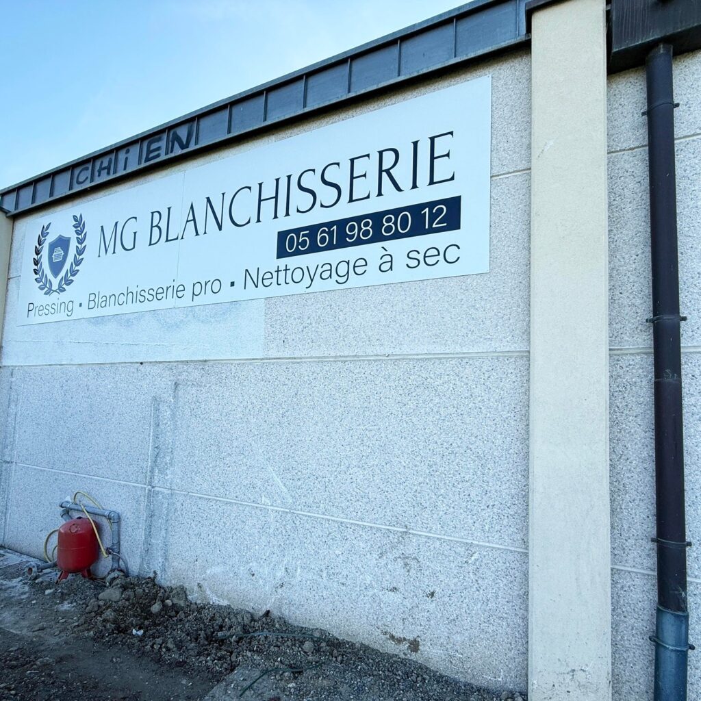 Enseignes de MG Blanchisserie à Martres-Tolosane  ✨
