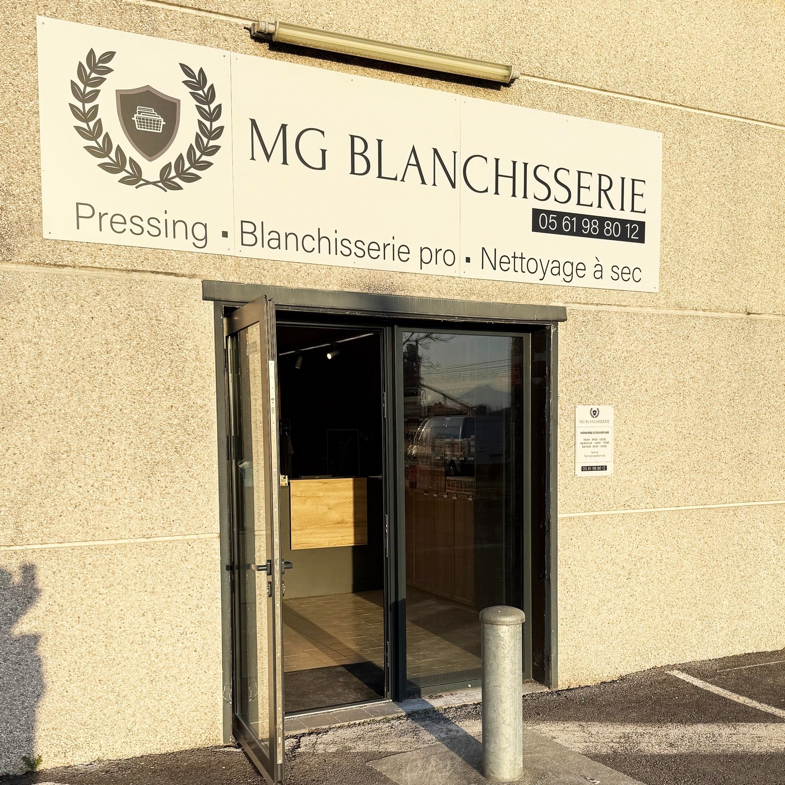 Enseignes de MG Blanchisserie à Martres-Tolosane  ✨