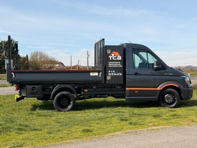 Nouveau marquage publicitaire pour TCB Charpente ! ✨🚛