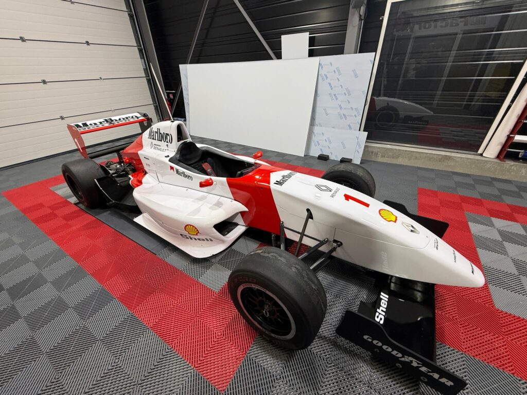 Monoplace Formule Renault transformée dans notre atelier !