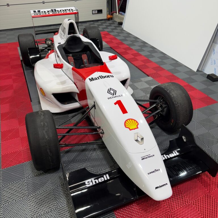Monoplace Formule Renault transformée dans notre atelier !